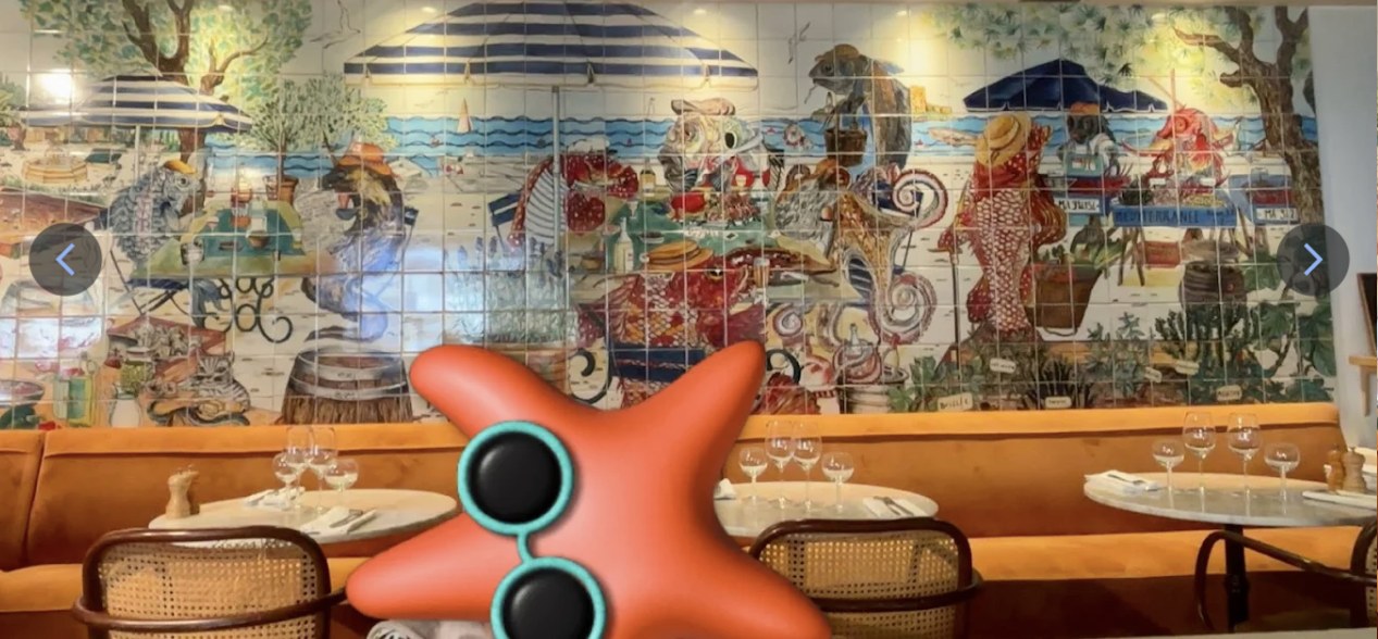 Fresque murale en carreaux céramique dans la salle de Coquille à Marseille