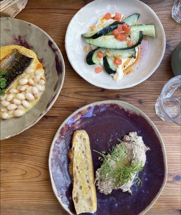 Assiettes de saison à partager aux Babines de Mars, bistrot Marseille