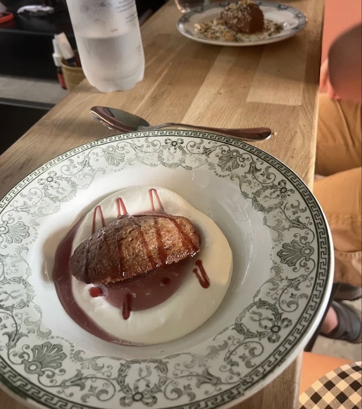 Dessert gourmand servi chez MIETTES, cave à manger à Tours