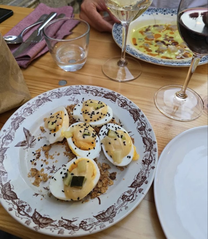 Œufs mimosa revisités et vins nature chez MIETTES Tours